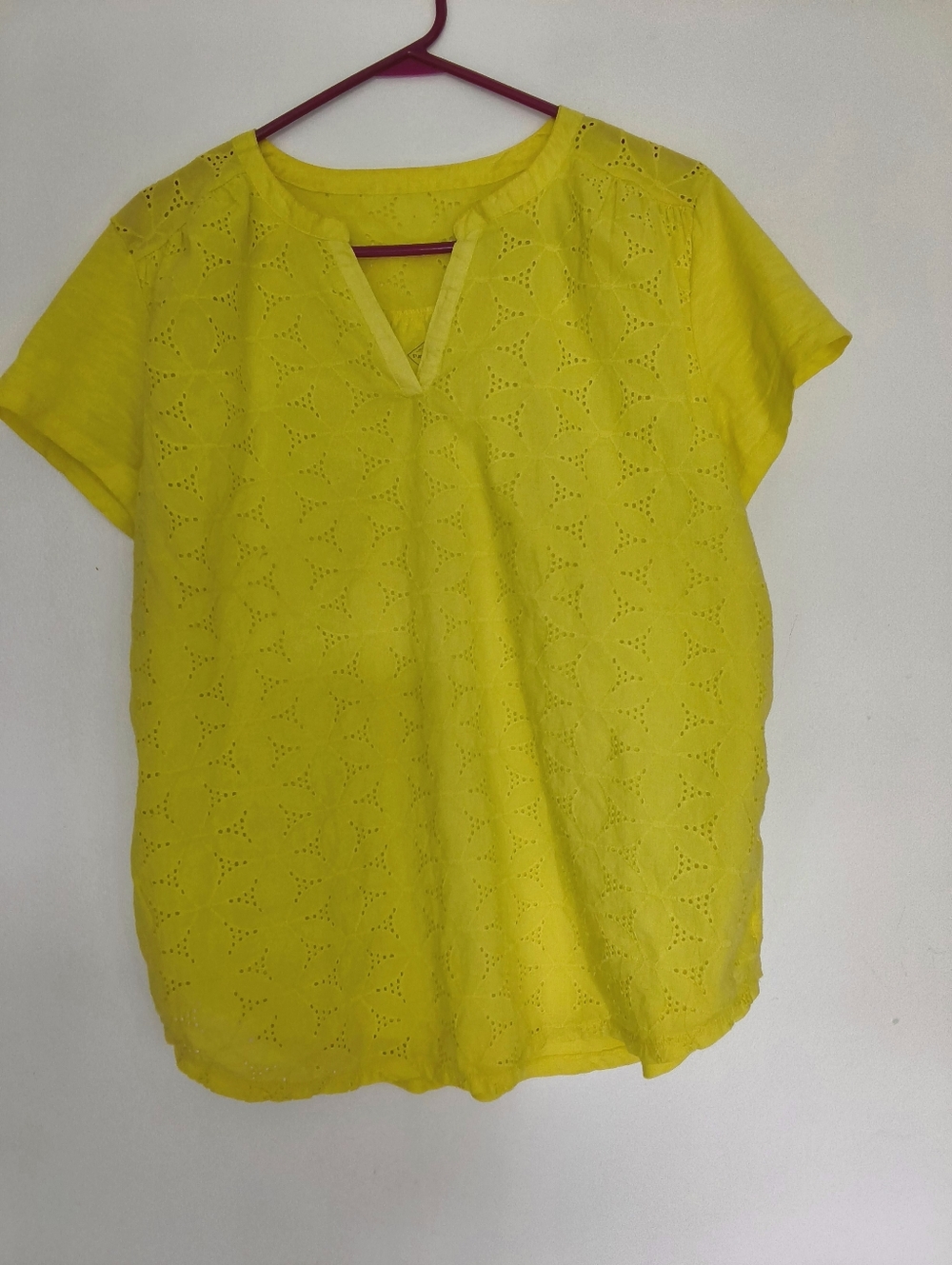 Sunny Yellow Eyelet Split-Neck Women's Top Sz Xxl
